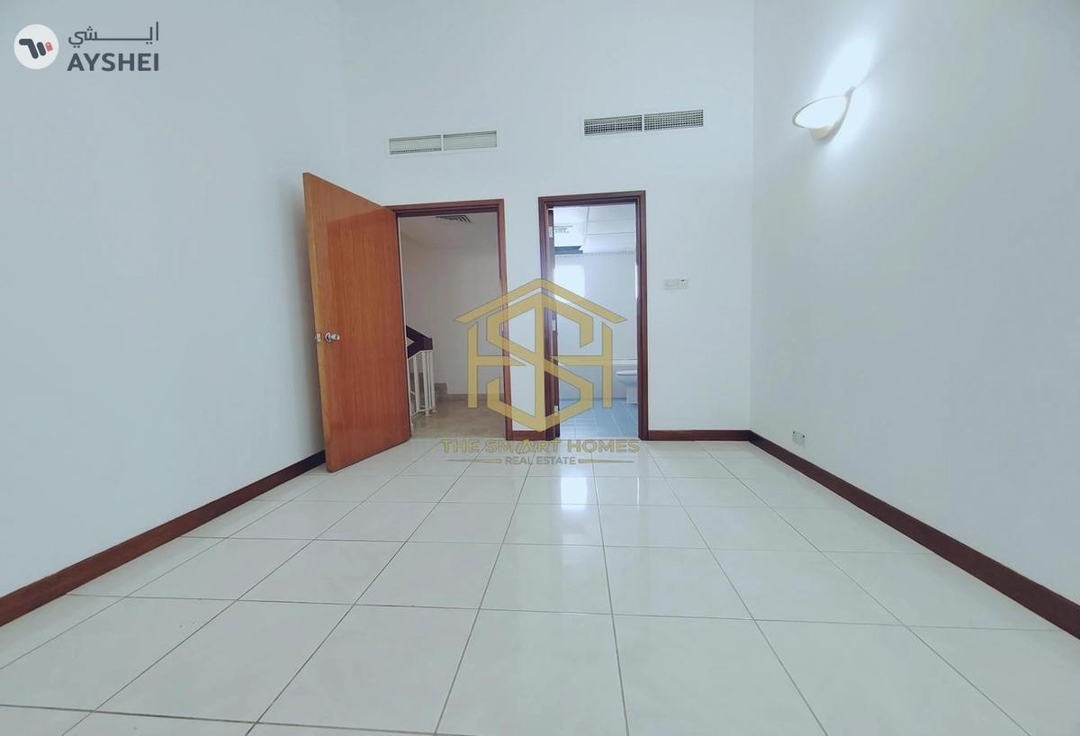 Townhouse for rent in Falcon Villas, Al Garhoud-17-17