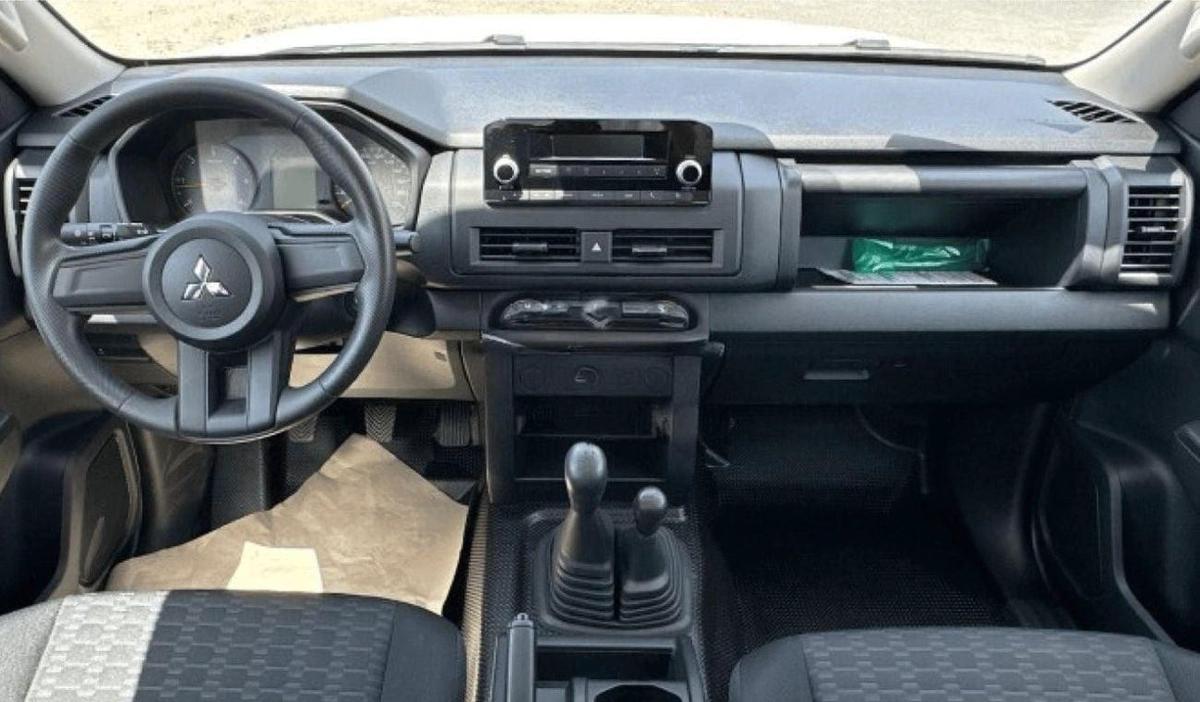 Mitsubishi L200 L200 2.4L petrol DC 4W GL New Face 5MT-5-5