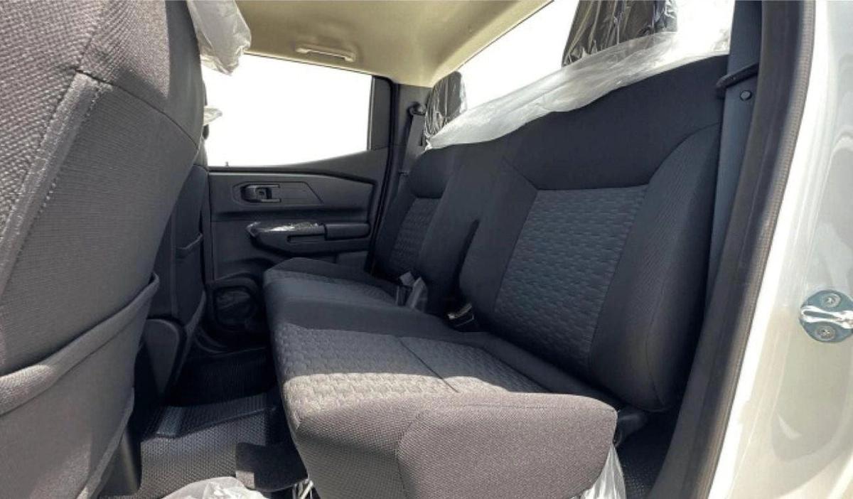 Mitsubishi L200 L200 2.4L petrol DC 4W GL New Face 5MT-13-13
