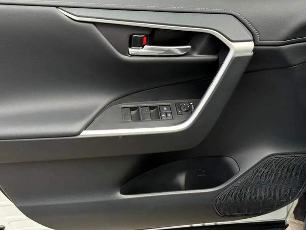 2024 Toyota Rav 4 XLE Hybrid - Chinese Specs - Brand New!