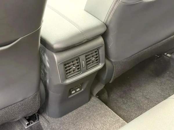 2024 Toyota Rav 4 XLE Hybrid - Chinese Specs - Brand New!