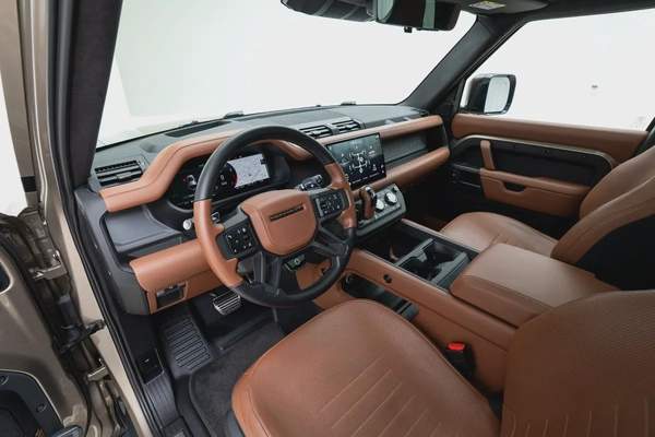 2025 LAND ROVER DEFENDER P635 OCTA | GCC 5 YEARS WARRANTY | 635 HP | HIGH SPEC