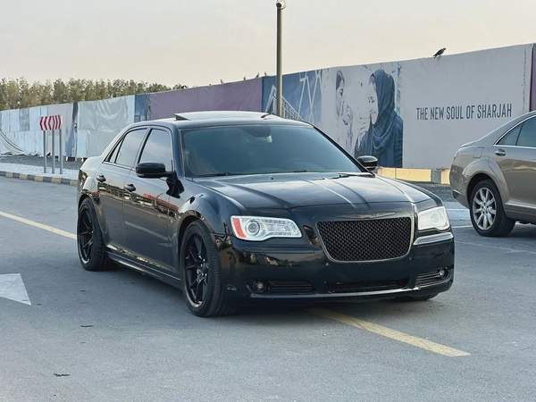 كرايسلر SRT مواصفات خليجية 2014 بحالة جيدة