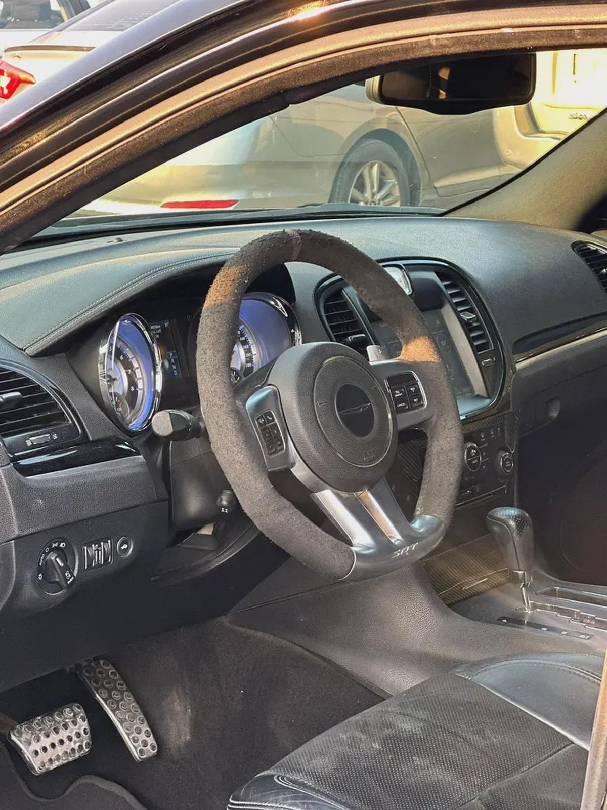 كرايسلر SRT مواصفات خليجية 2014 بحالة جيدة-7-7