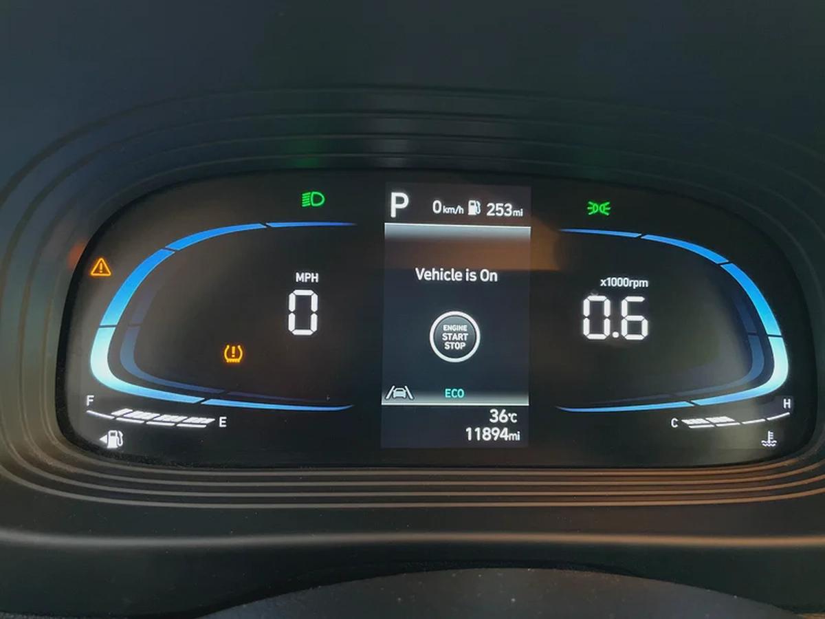 هيوانداي فينيو-16-16