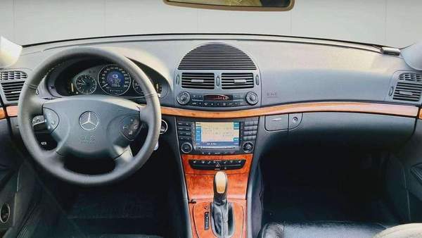BENZ E240 | V6 | CLEAN CAR FRESH JAPAN IMPORT