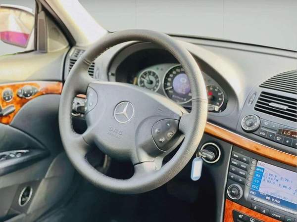 BENZ E240 | V6 | CLEAN CAR FRESH JAPAN IMPORT