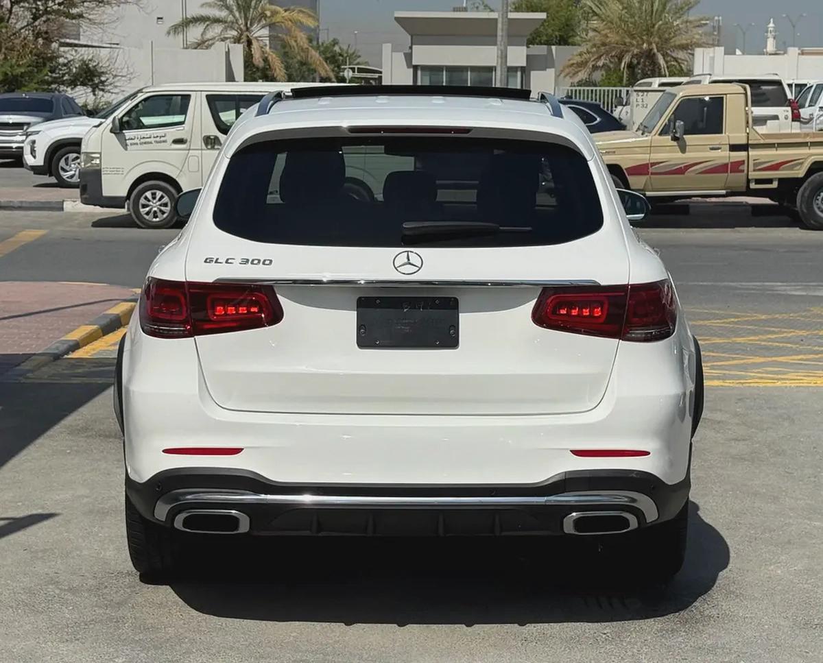 MERCEDES - GLC300 - 2021 - AMG KIT - V4 2,0L - BY TURBO - AMERICAN SPECS VERY GOOD CONDITION-4-4