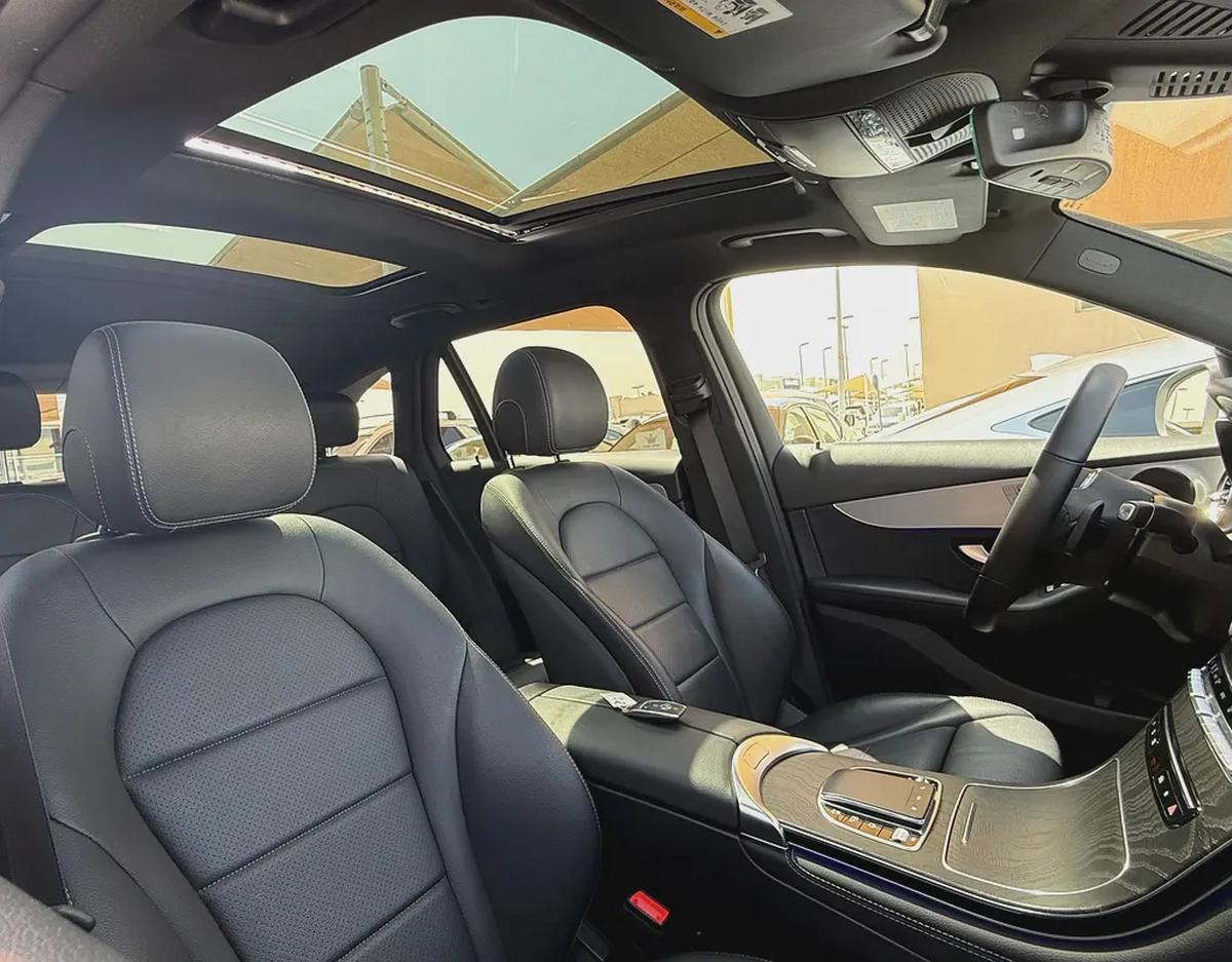 MERCEDES - GLC300 - 2021 - AMG KIT - V4 2,0L - BY TURBO - AMERICAN SPECS VERY GOOD CONDITION-12-12