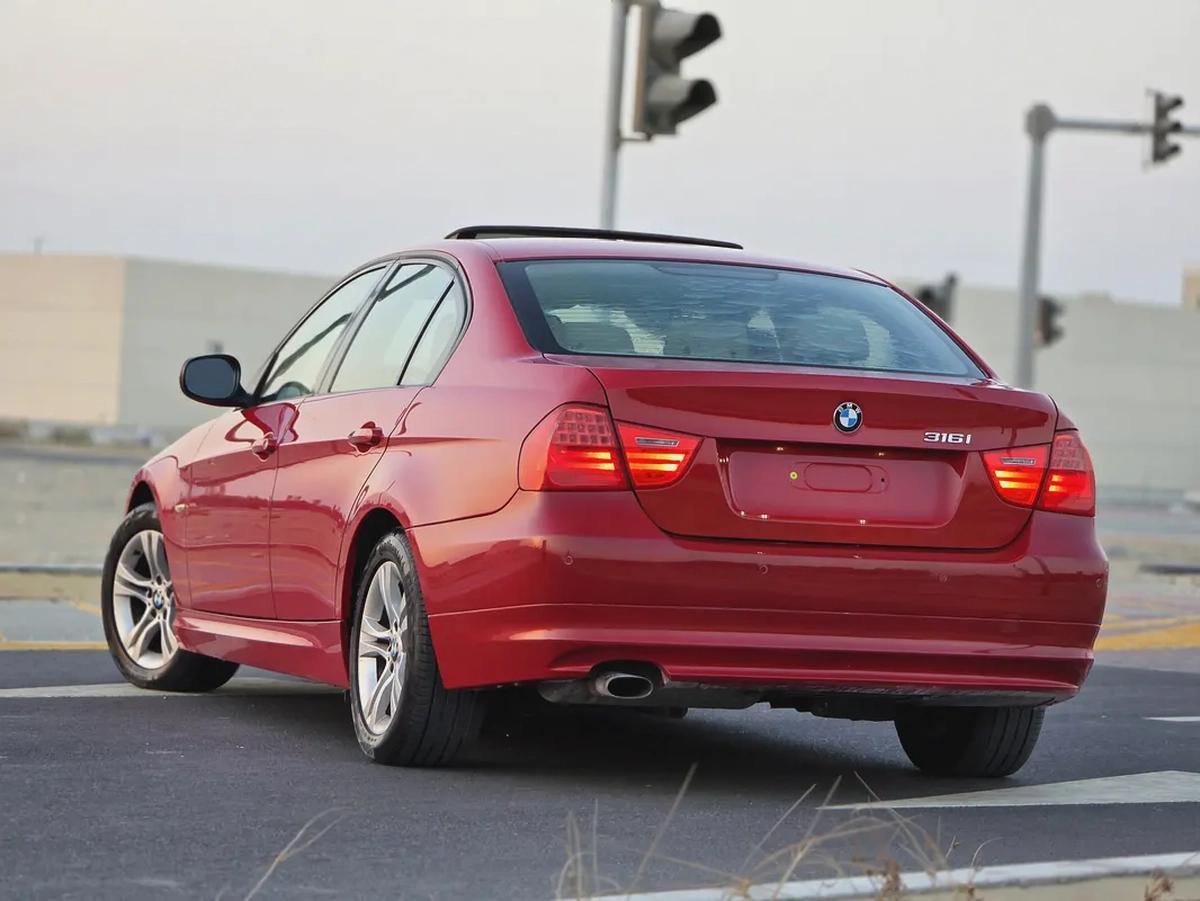 BMW 316 I 2012 GCC-8-8