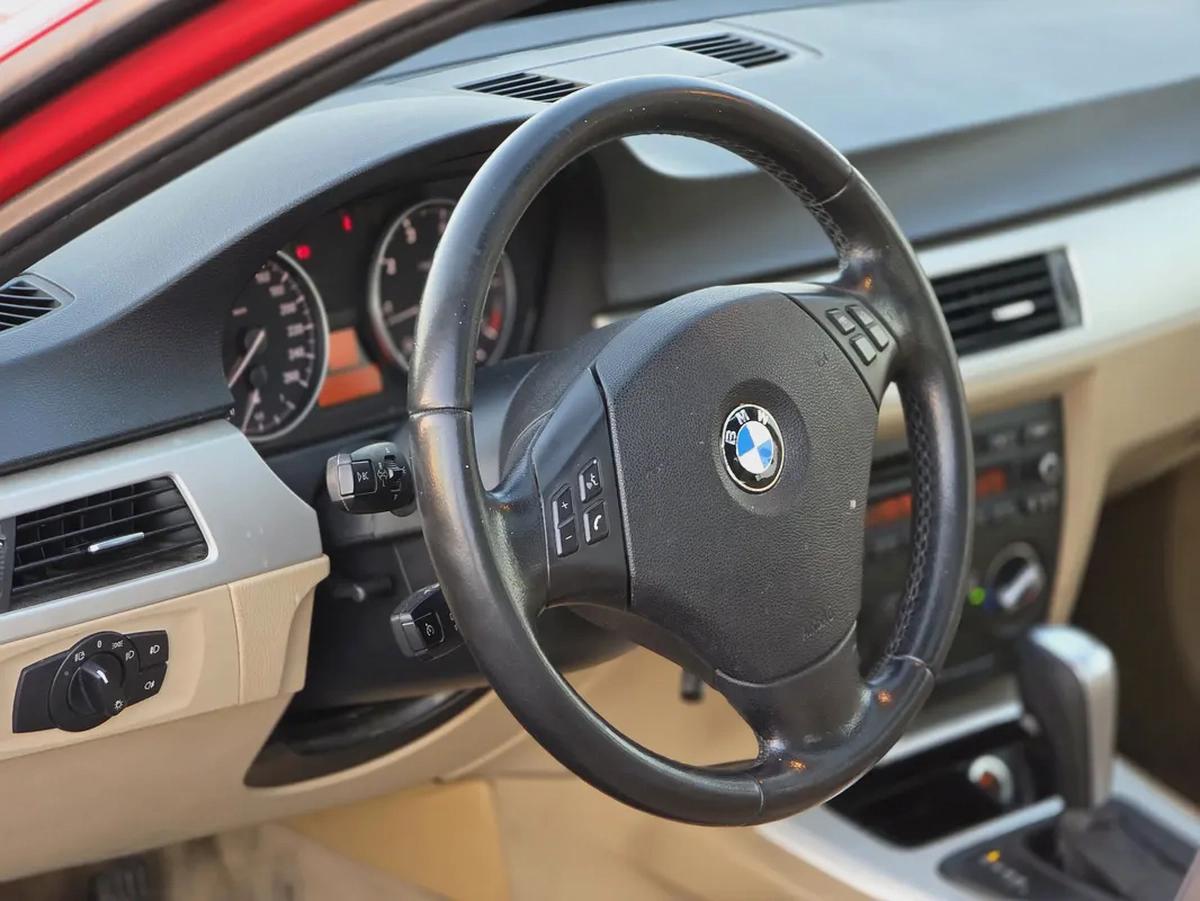 BMW 316 I 2012 GCC-11-11