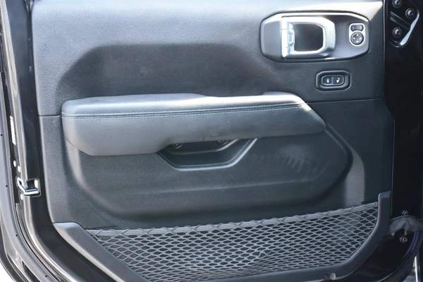RUBICON 4XE ( PHEV ) 2023 | BLACK LIKE