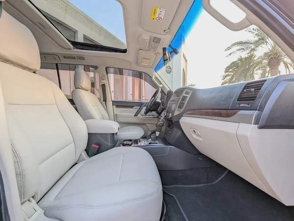 MITSUBISHI PAJERO 2015 GLS TOP FULL OPTION GCC V6 3.5L IN EXCELLENT CONDITION