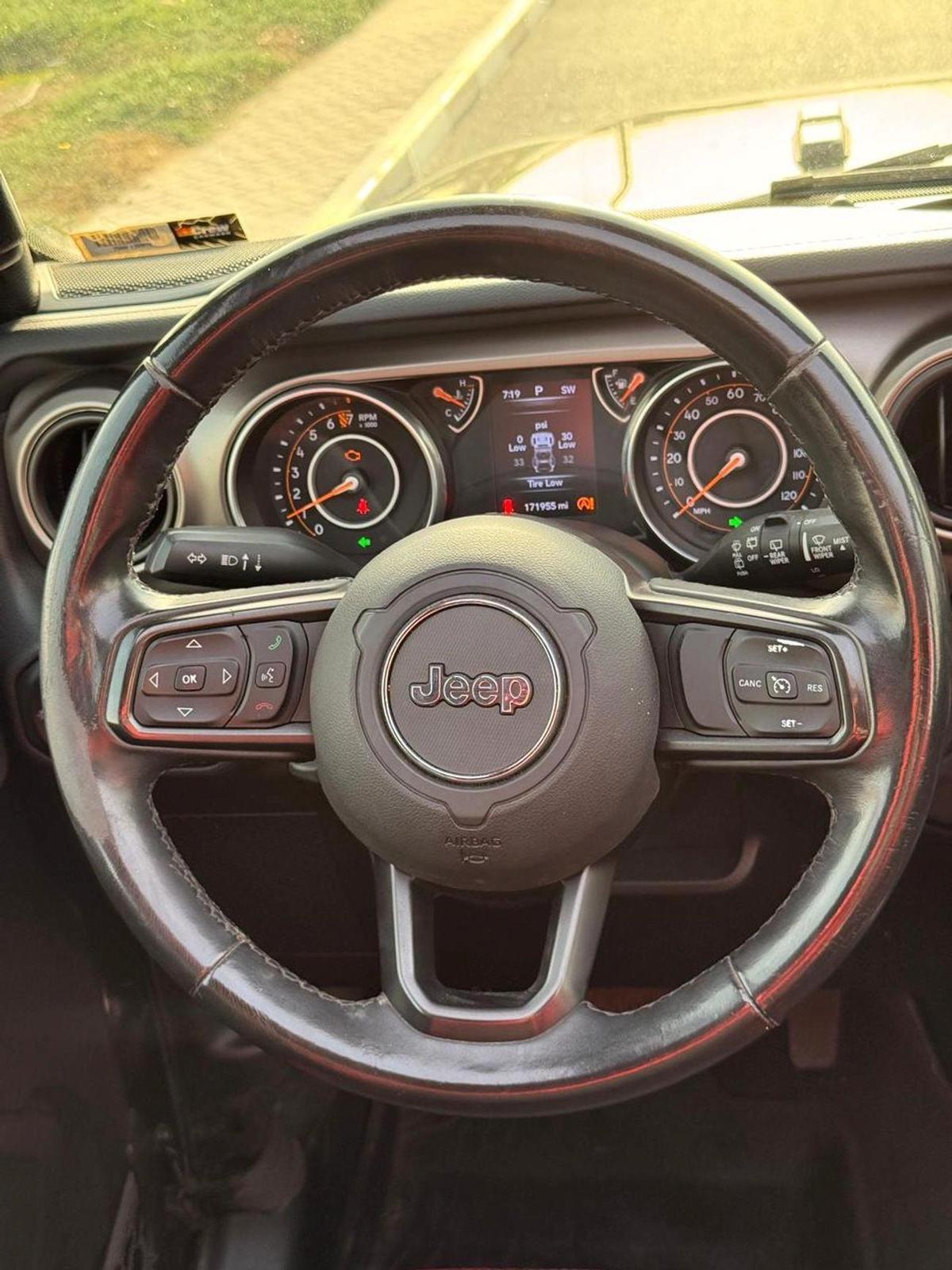 Jeep Wrangler Sport 3.6L A/T-9-9