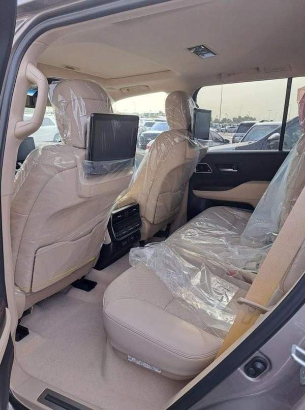 Toyota Land Cruiser VXR 3.5L