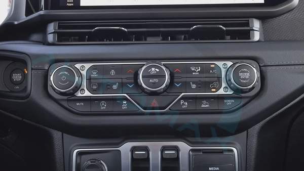 ( 5 Years Warranty + 3 Years Service ) 2025 Jeep Wrangler Rubicon 2.0L Turbo 4x4 GCC 0Km