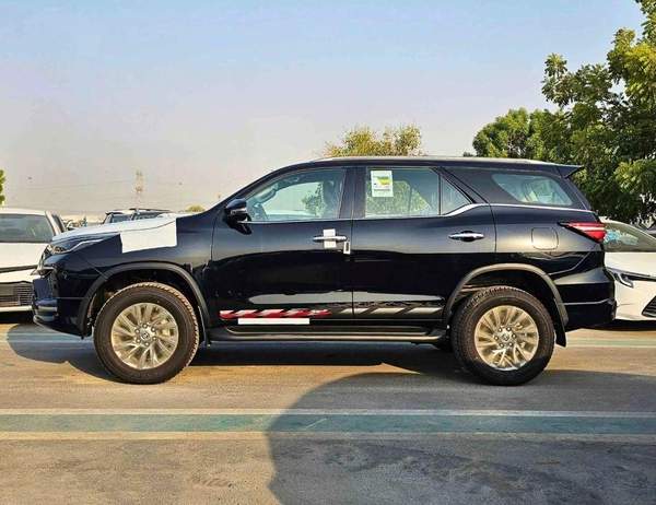 Toyota Fortuner SR5 ADVENTURE / 4.0L V6 PETROL / FRONT PWR SEATS / PUSH START / DIFF LOCK AUTO A/C (CODE # F6HA)