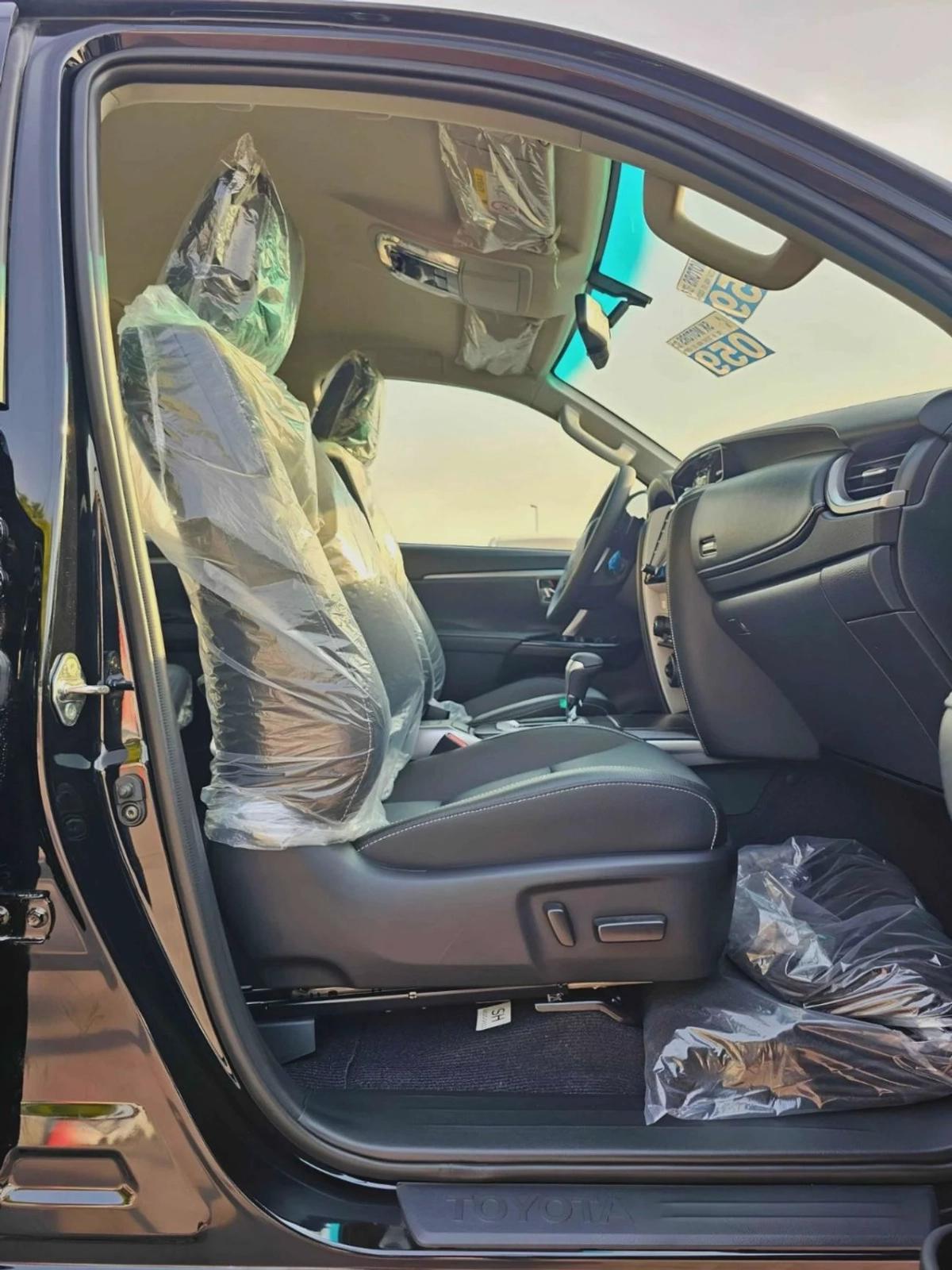 Toyota Fortuner SR5 ADVENTURE / 4.0L V6 PETROL / FRONT PWR SEATS / PUSH START / DIFF LOCK AUTO A/C (CODE # F6HA)-9-9