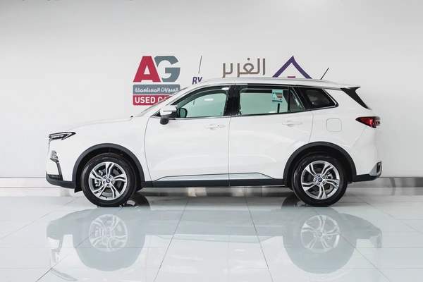 DEALER WARRANTY 1 YEAR / 20,000 KM | 1.8 L | GCC | AED 1100 PM