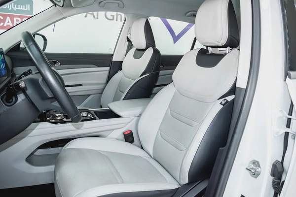 DEALER WARRANTY 1 YEAR / 20,000 KM | 1.8 L | GCC | AED 1100 PM