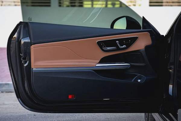 2024 | Coupe Mercedes Benz CLE200 AMG Package | Low Mileage | Warranty