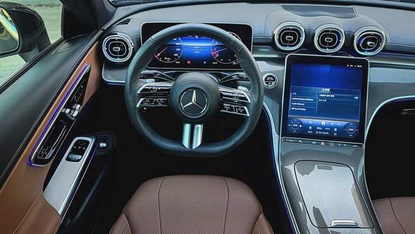 2024 | Coupe Mercedes Benz CLE200 AMG Package | Low Mileage | Warranty