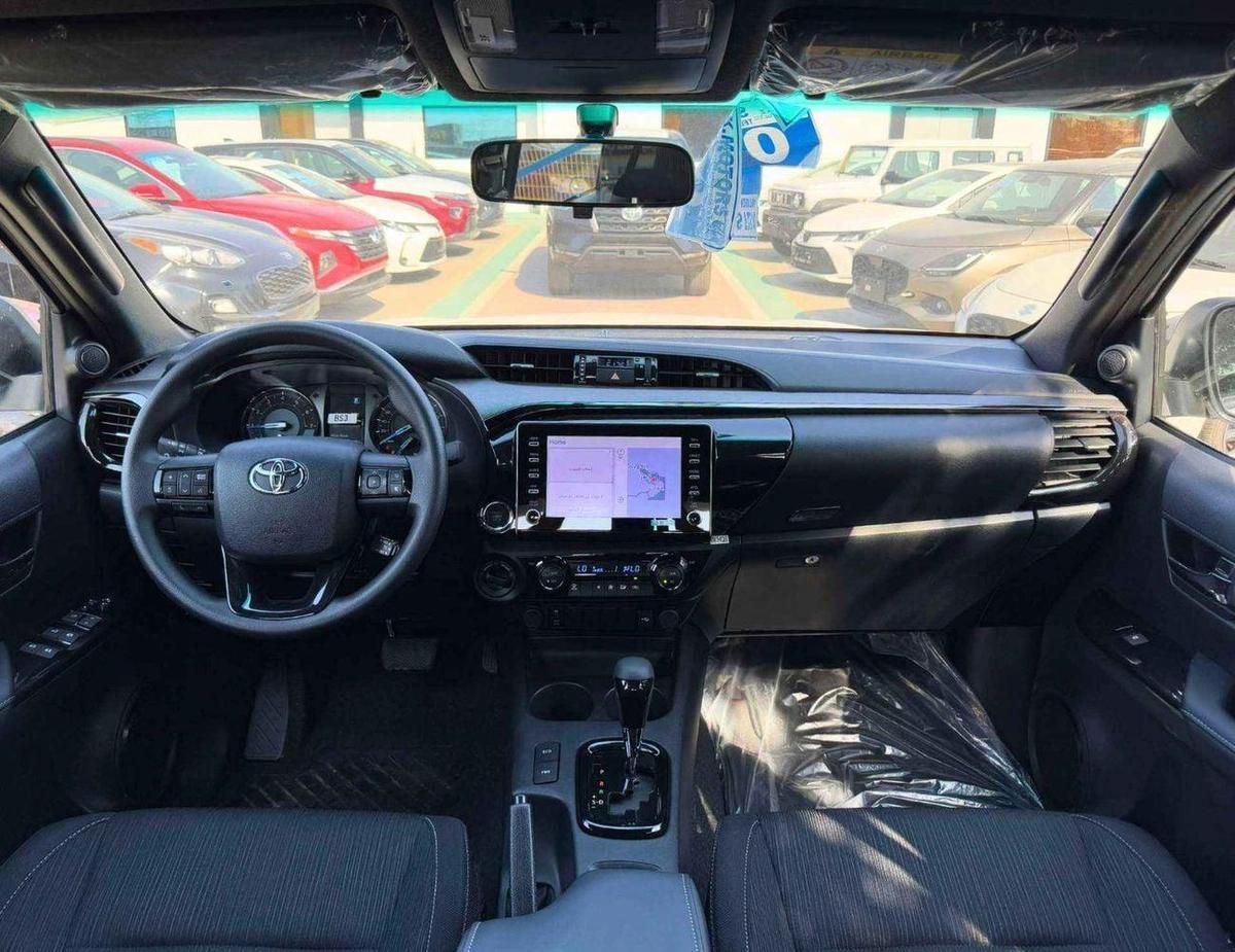 Toyota Hilux ADVENTURE | 4.0L V6 PETROL | 360* CAMERA | PUSH START | REAR A/C | OMAN SPECS | (CODE # 69015)-2-2