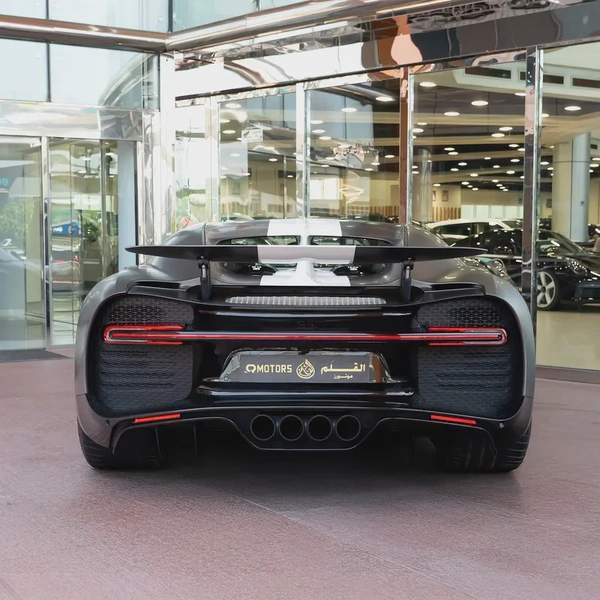 2021 BUGATTI CHRION LES LEGANDS DU CIEL ( 1 OF 20 ) DONE 6000KM ( 4 YEARS WARRANTY+ SERVICE )