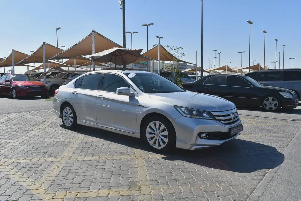 Used Honda Accord 2.4L LX + Sunroof + Aluminum Wheels 2015-4-4