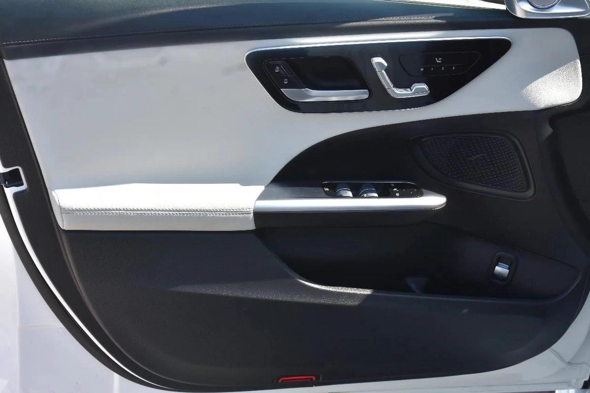 C300 AMG LUXURY 2022 | WHITE LIKE-15-15