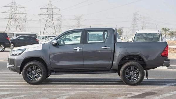 Toyota Hilux 2.4L AT DIESEL