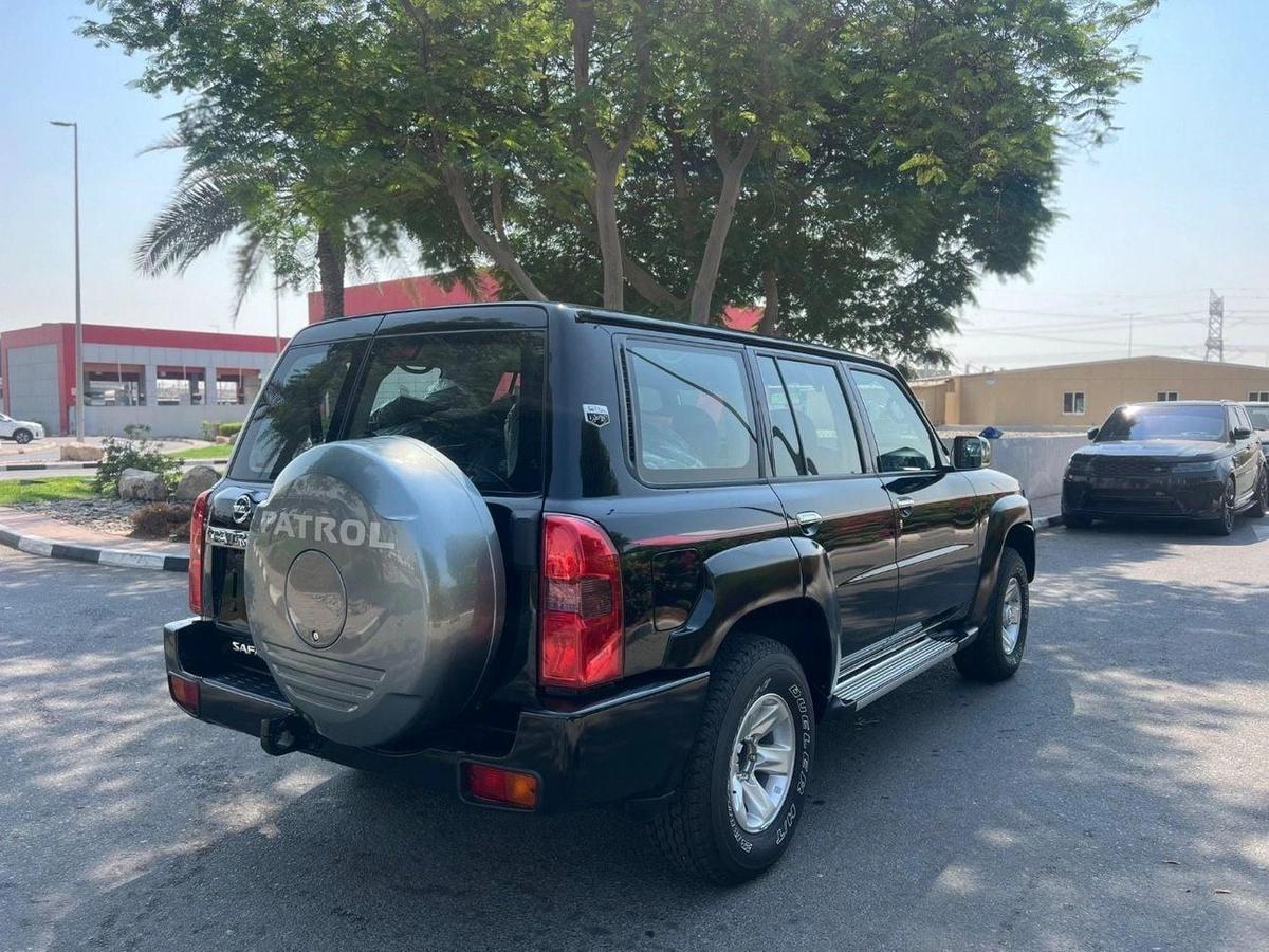 Nissan Patrol Safari Safari 4.8L M/T-8-8
