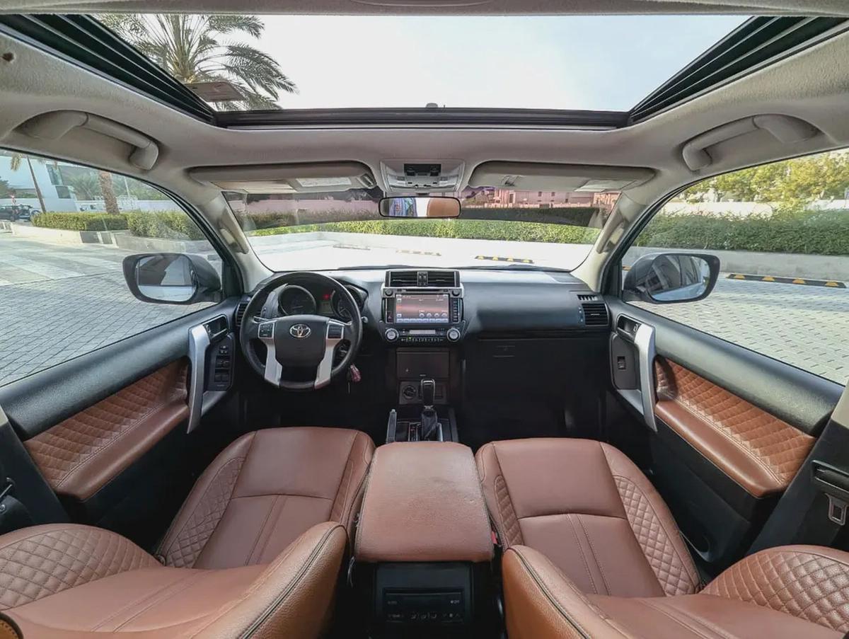 TOYOTA PRADO 2016 VXR FULL OPTION V4 2.7L GCC IN EXCELLENT CONDITION-2-2