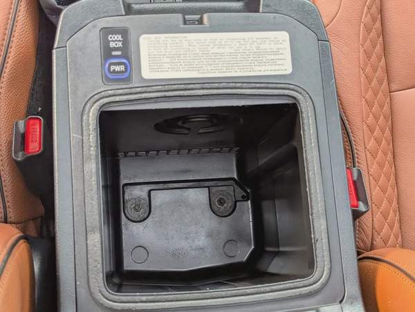 TOYOTA PRADO 2016 VXR FULL OPTION V4 2.7L GCC IN EXCELLENT CONDITION