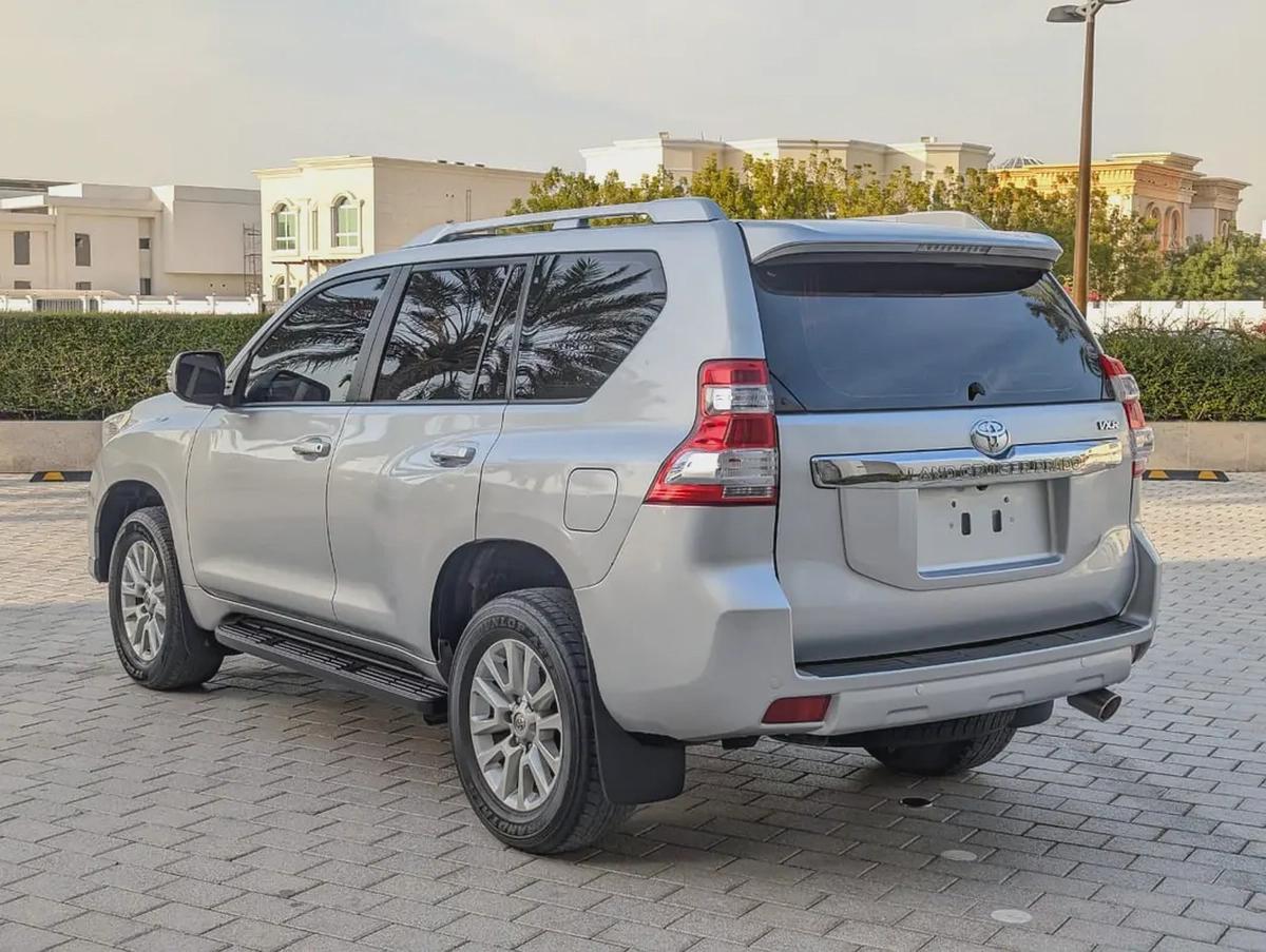 TOYOTA PRADO 2016 VXR FULL OPTION V4 2.7L GCC IN EXCELLENT CONDITION-14-14