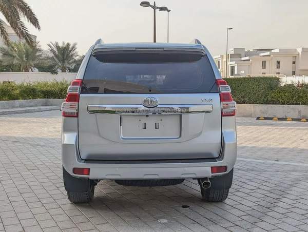 TOYOTA PRADO 2016 VXR FULL OPTION V4 2.7L GCC IN EXCELLENT CONDITION