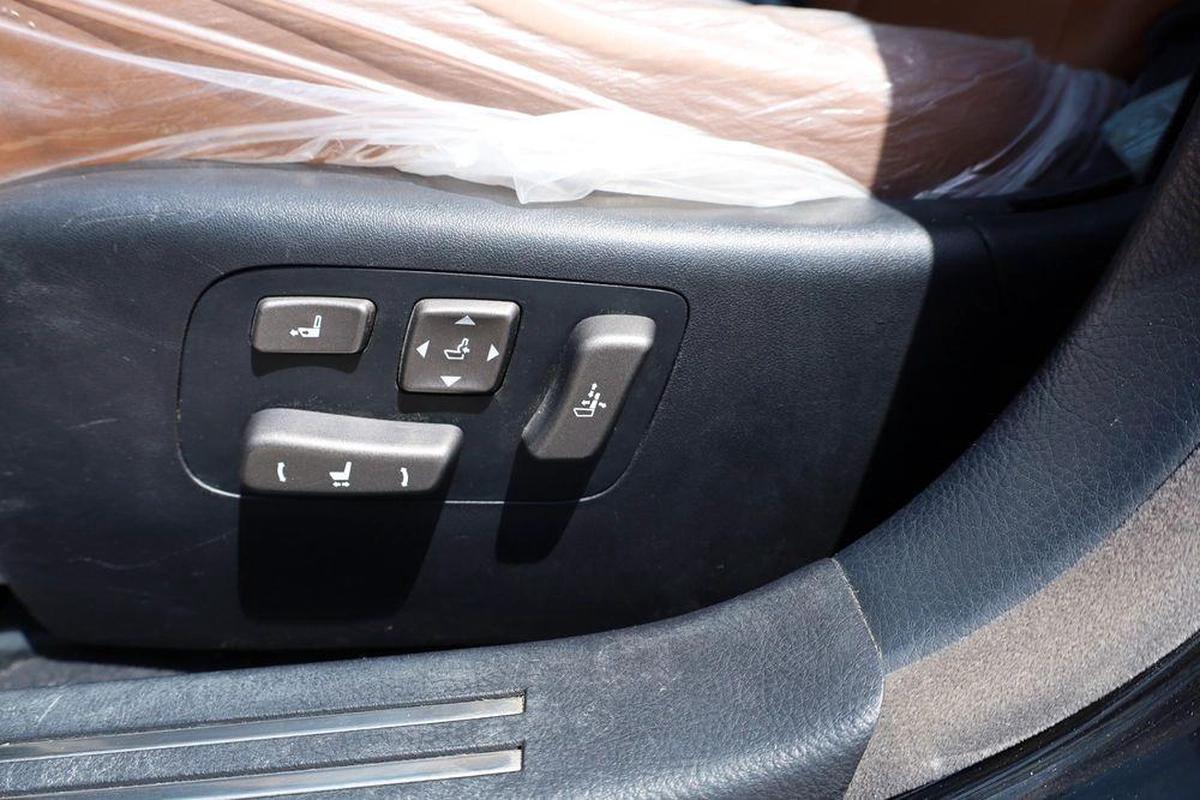 Used Lexus LS 460 4 door 4.6L SWB 2011-14-14