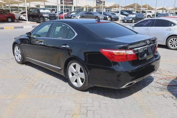 Used Lexus LS 460 4 door 4.6L SWB 2011