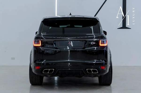 2019 Range Rover SVR, Fully Loaded, Excellent Condition, Carbon Fibre Package, GCC Spec