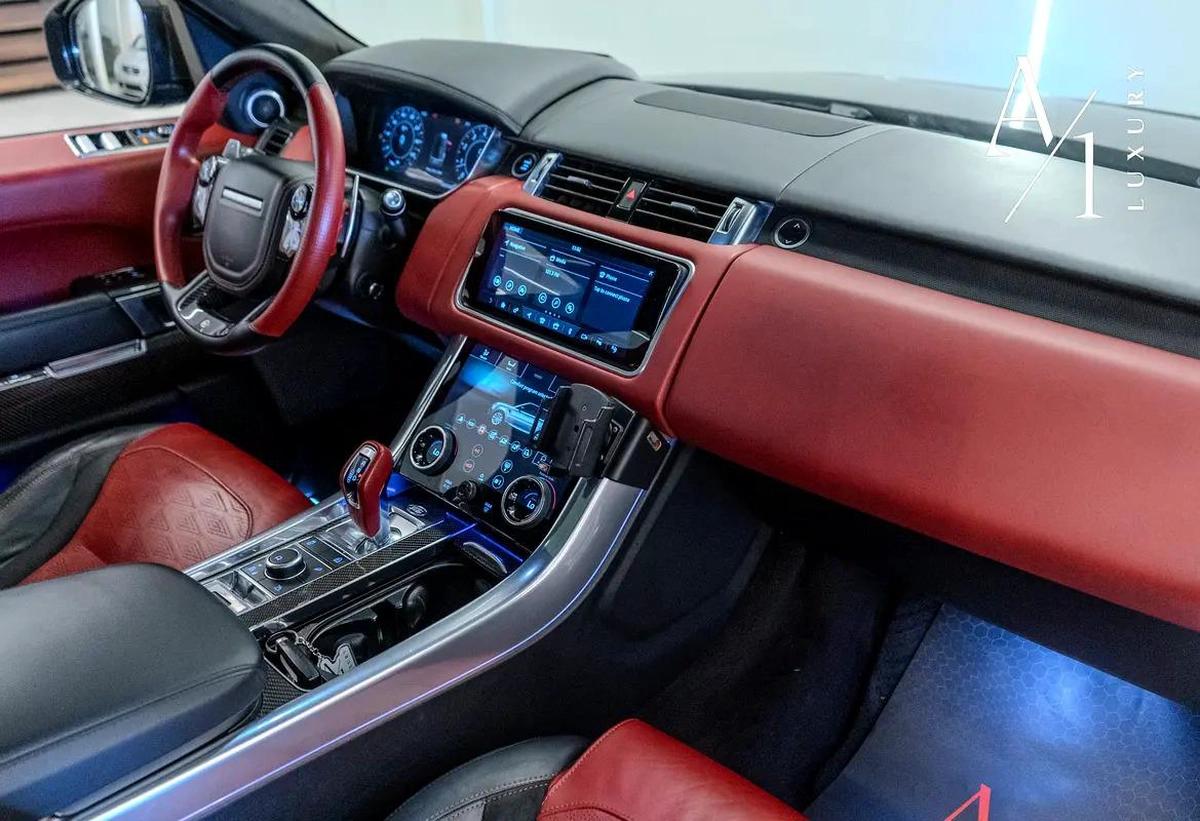 2019 Range Rover SVR, Fully Loaded, Excellent Condition, Carbon Fibre Package, GCC Spec-9-9