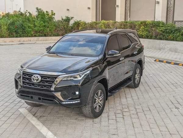 TOYOTA FORTUNER 2017 FACELIFTED 2025 GXR V6 GCC IN PERFECT CONDITION
