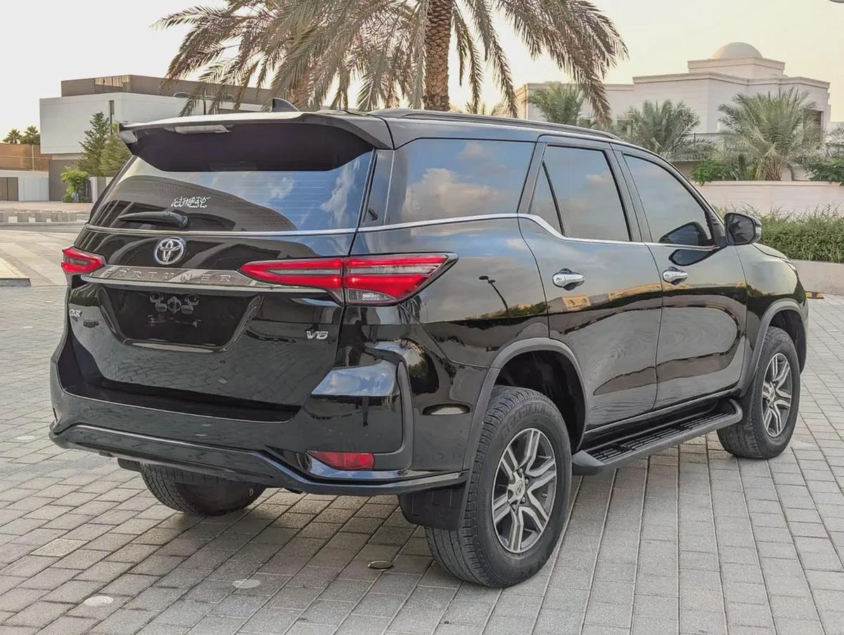 TOYOTA FORTUNER 2017 FACELIFTED 2025 GXR V6 GCC IN PERFECT CONDITION-13-13