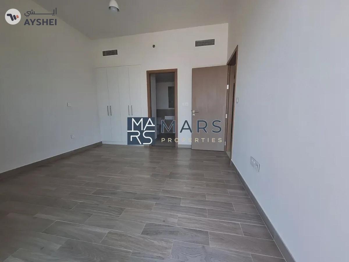 The best 1BHK Apartment, Big Balcony, Free Parking-6-6