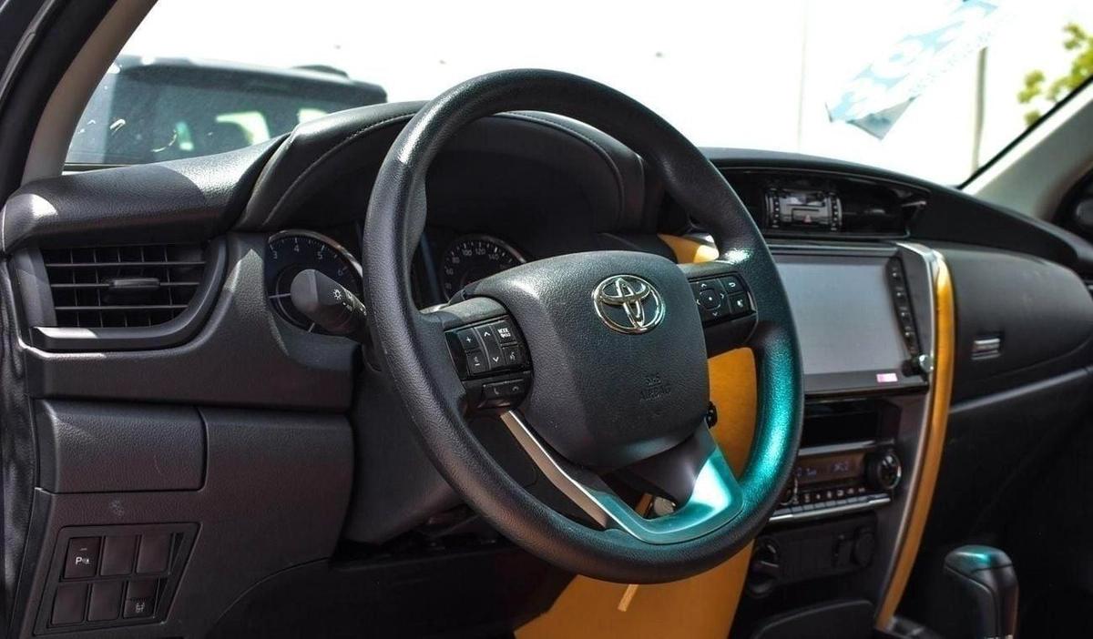 Toyota Fortuner Toyota fortuner 2.7L petrol 4x2 MY2025-3-3