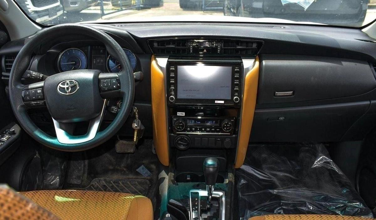 Toyota Fortuner Toyota fortuner 2.7L petrol 4x2 MY2025-4-4