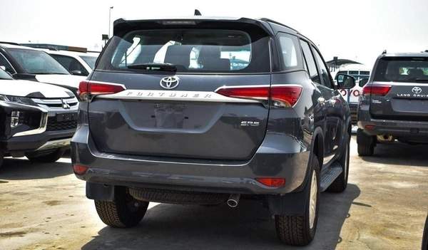 Toyota Fortuner Toyota fortuner 2.7L petrol 4x2 MY2025