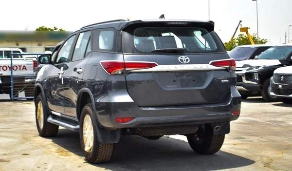 Toyota Fortuner Toyota fortuner 2.7L petrol 4x2 MY2025