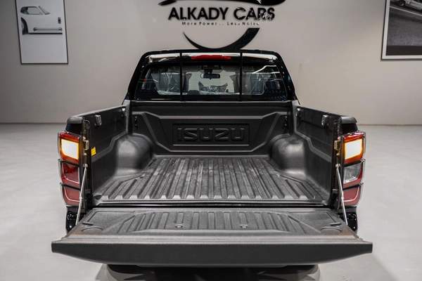 ISUZU D-MAX GT MANUAL