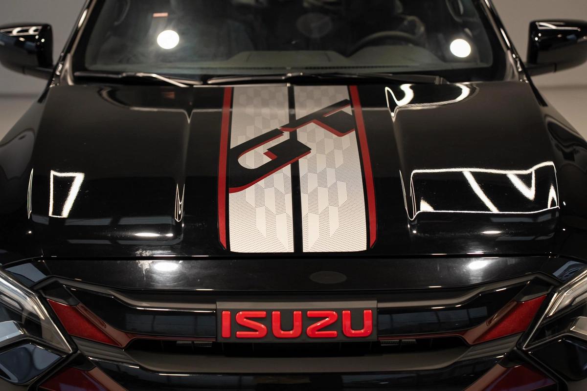 ISUZU D-MAX GT MANUAL-14-14