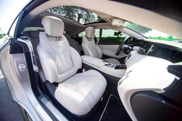 Mercedes Benz S63 AMG | 2015 | 17,500 km |